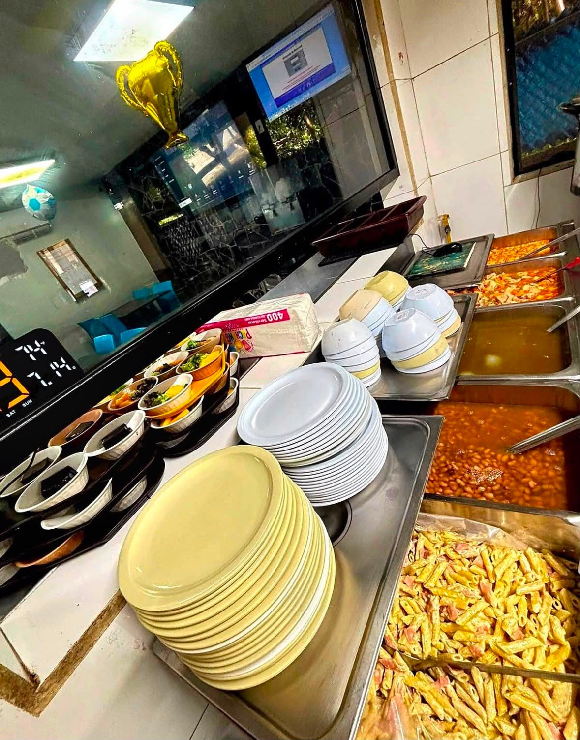 Línea de servicio de comedor industrial de GRUPO CALROD